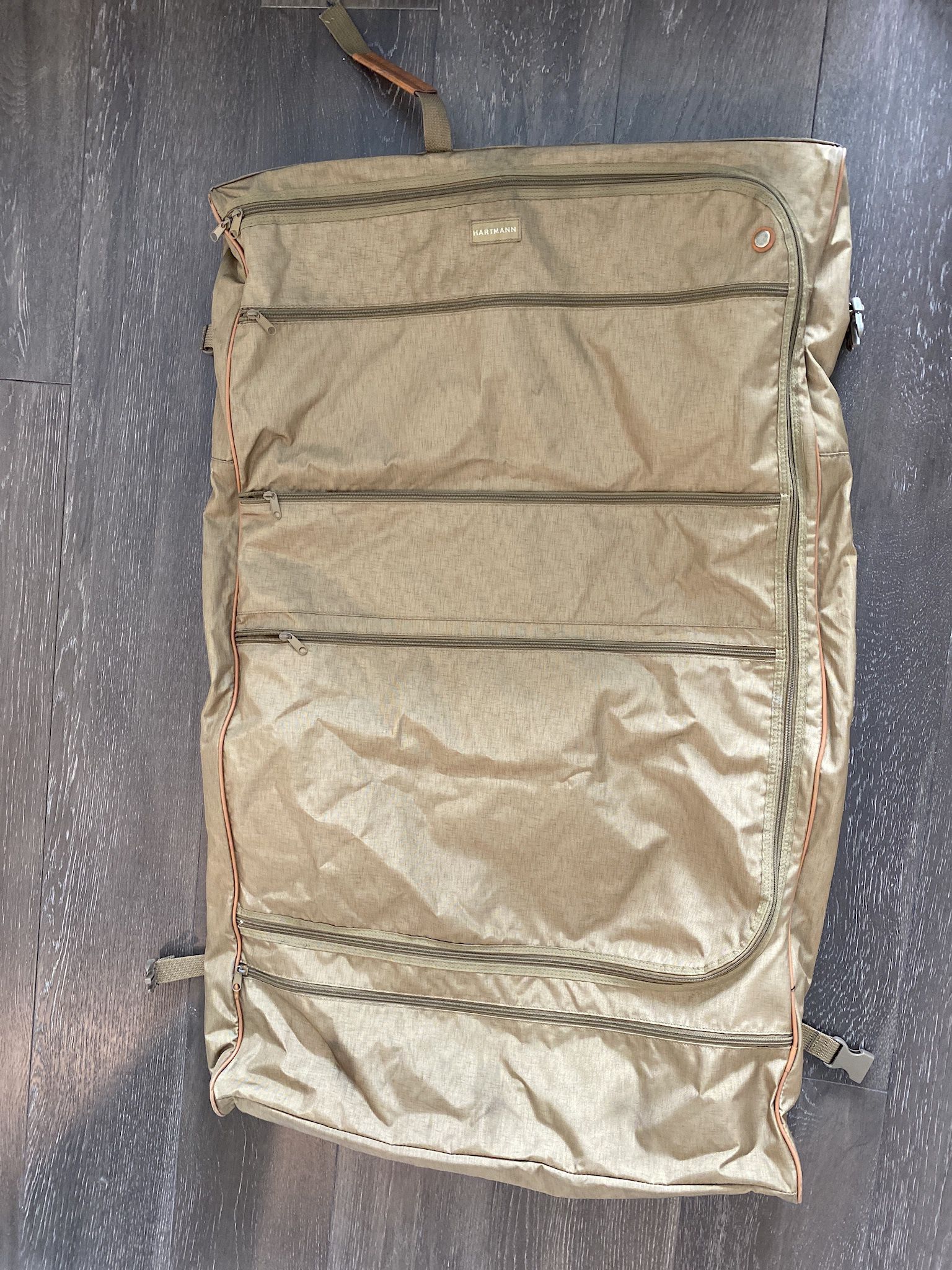 Hartmann Garment bag