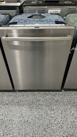 Bosch 24” Dishwasher With Bar Handle Top Control 48dba