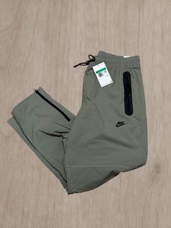 Nike Tech Woven Pants  Size: Men’s XL