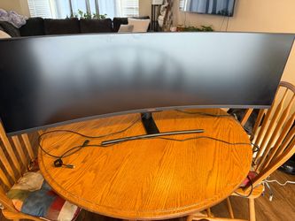 VIOTEK Curved ultrawide monitor 49’