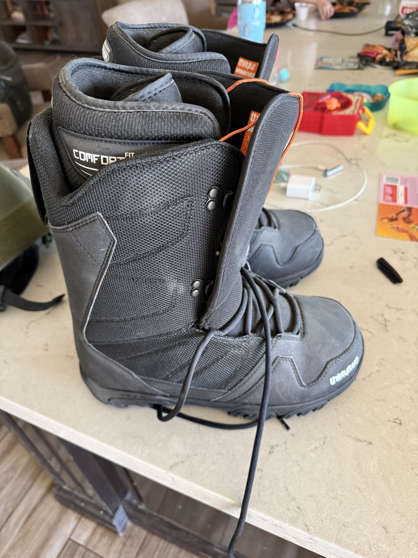 32 Snowboard Boots