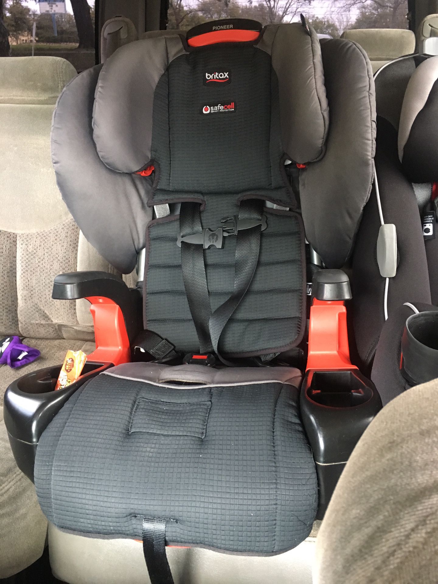 Britax pioneer car seat
