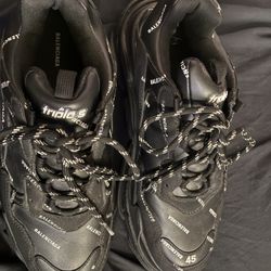 Balenciaga Triple S 