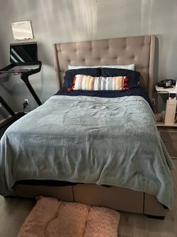 Queen bed