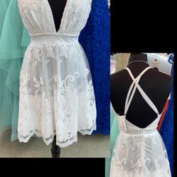 New With Tags Size 4-6 Short Semi-Formal Dress & Homecoming Dress $30