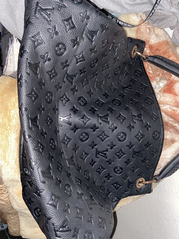 Louis Vuitton Shoulder Bag for Sale in Los Angeles, CA - OfferUp