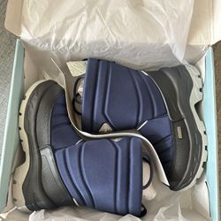 Size 1 US Waterproof Reflective Winter Snow Boots Slip Resistant Navy(New)