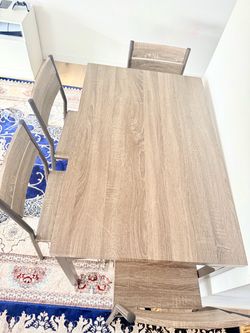 Dining Table Set – Table & Chairs – Great Conditio