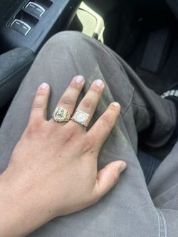 Men’s gold ring
