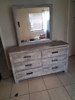 Bedroom set