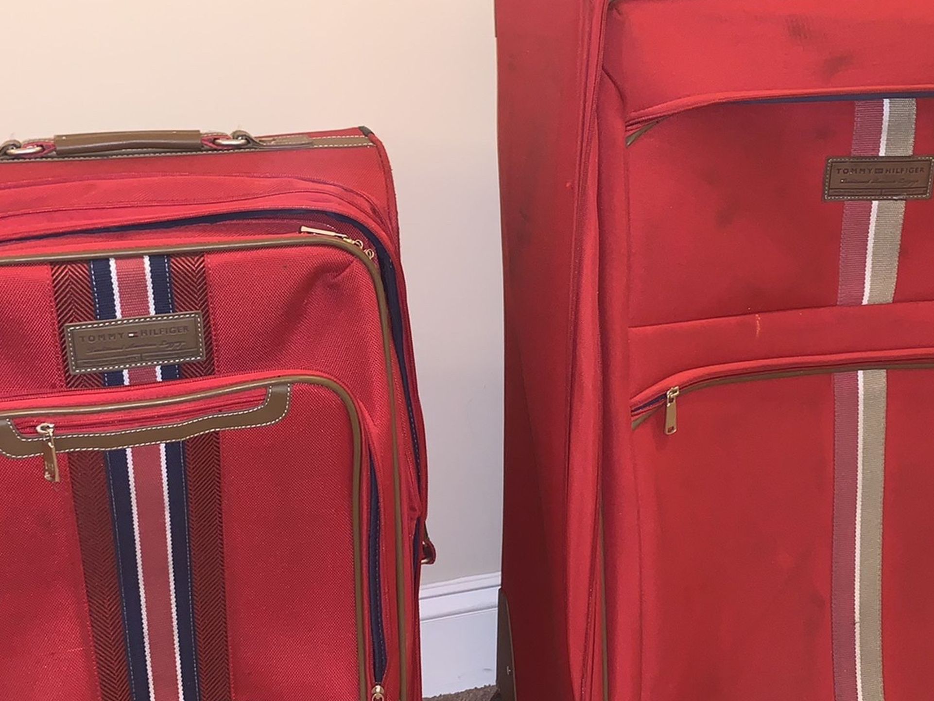 3 Tommy Hilfiger Luggage