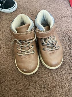 Boys boots