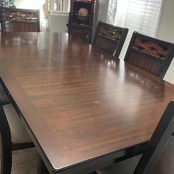 Dinning Table 