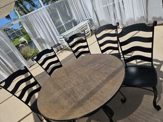 48" Dining Room Table 5 Chairs