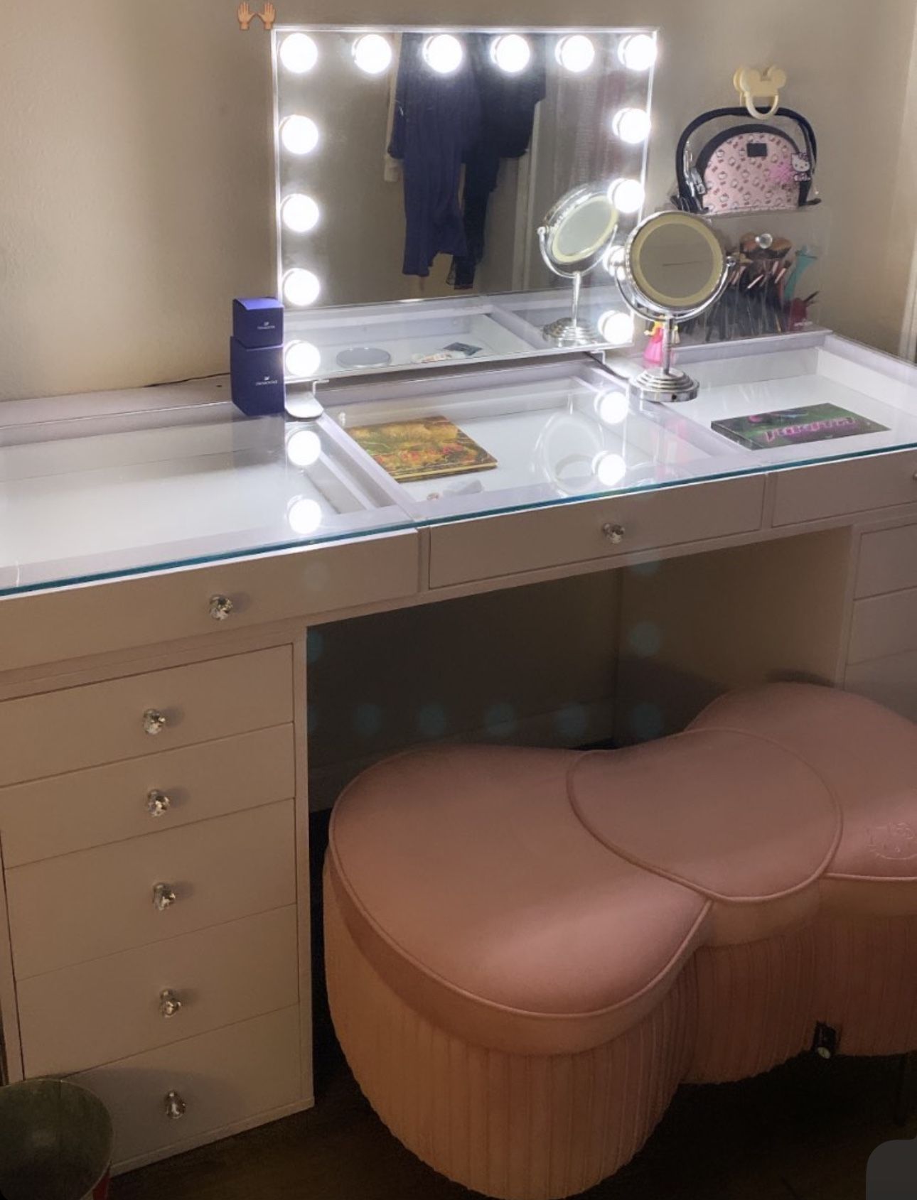 impressions vanity desk & hk bow ottoman 