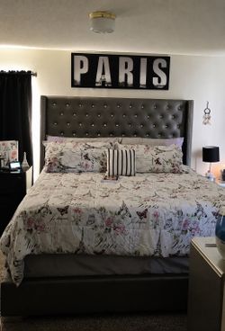 GREY BED w/ EXTRA TALL DIAMOND HEADBOARD 🩶