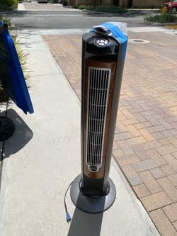 Lasko standing osculating fan with ion timer. Used.