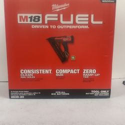 Milwaukee 15 Gauge Finish Nailer 