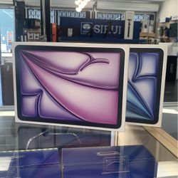 iPad Air M2 11" 128GB Wi-FI Only.