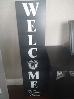 Welcome Sign raiders