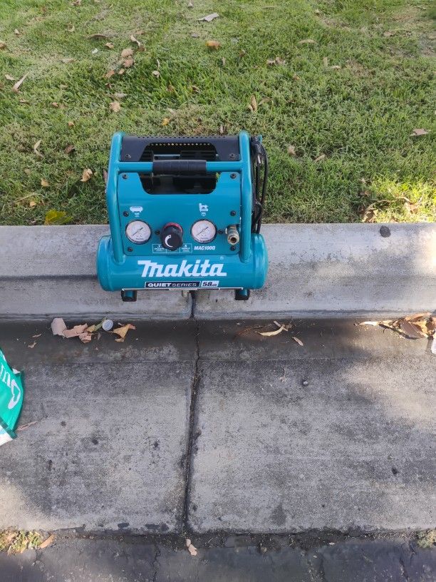 MAKITA QUIET SERIES 58DB MAC 100Q