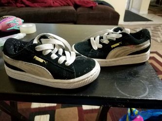 TODDLER PUMAS SIZE 7
