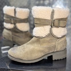 UGG Australia Blayre III Ankle Boots Size 7 
