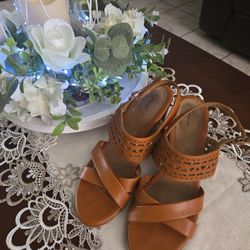 GREAT CONDITION  , SIZE  8 