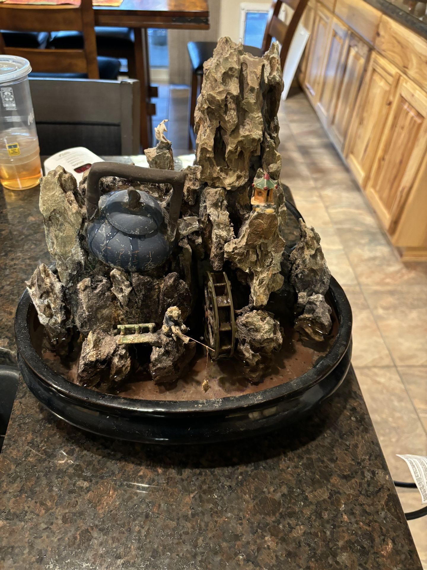 Table top water fountain