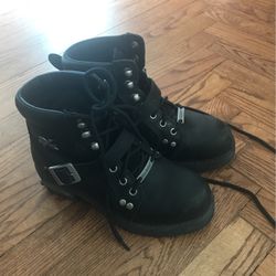 LADIES LEATHER RIDING BOOTS, SZ: 7.5 Med.