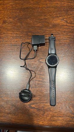 Samsung Gear S 3 Smartwatch with Charger