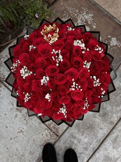 100 rose bouquet 