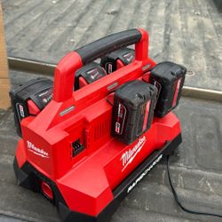 Milwaukee Multi Charger