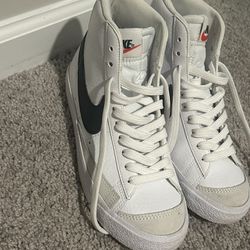 Nike Blazers Size 4Y/6W