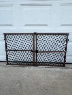 Wooden baby/puppy gate