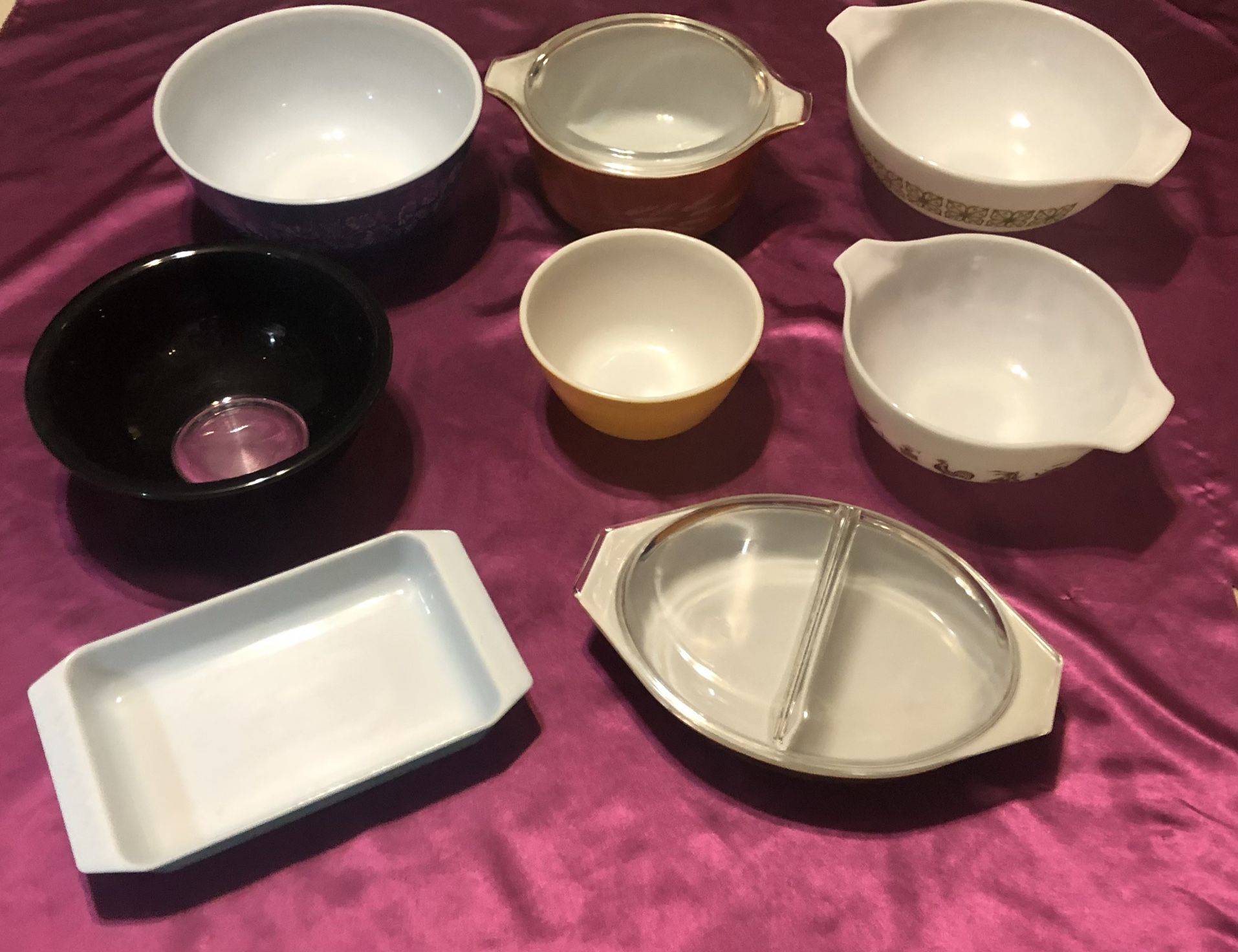 8 Piece Vintage Pyrex Lot