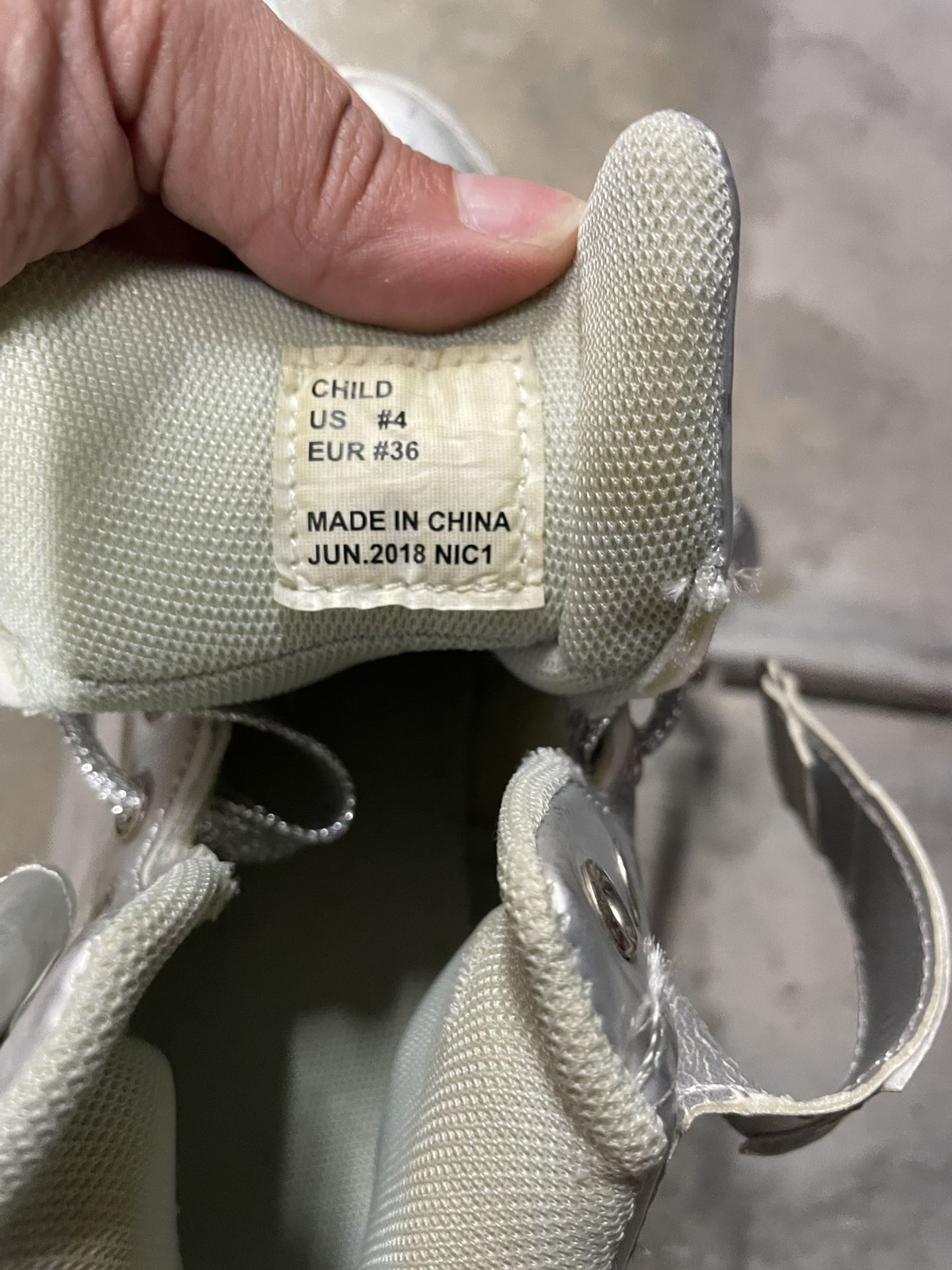 Silver Skates Size 4 Kids