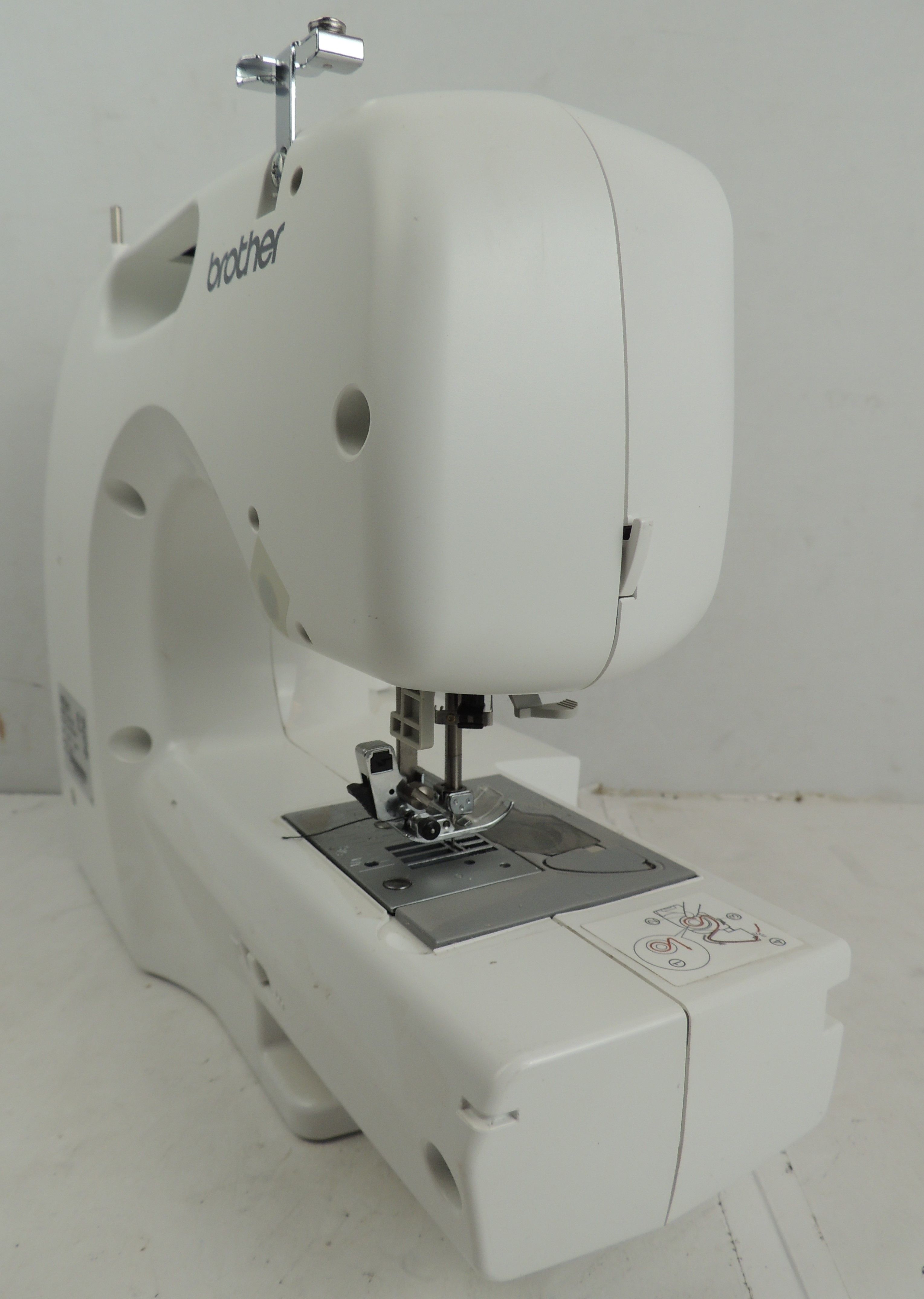 Brother XR7700 Computerized Sewing Machine for Sale in Modesto, CA