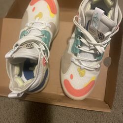 New Basketball Shoes For Men, Size 9 Nice Looking Pair Of Sneakers 