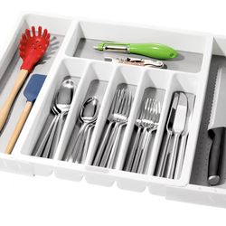 Madesmart Silverware White Expandable Tray Classic Collection | 8-Compartments | Icons to Help sort ** CASH ONLY **
