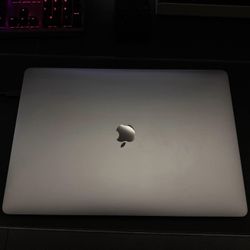 MacBook Pro 16 Inch