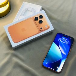 Apple IPhone 17 Pro Max 256gb  Unlocked, FREE Smartwach/ Headphones. Pay $1 Today Rest in payments. NO CREDIT NEEDED FINANCING