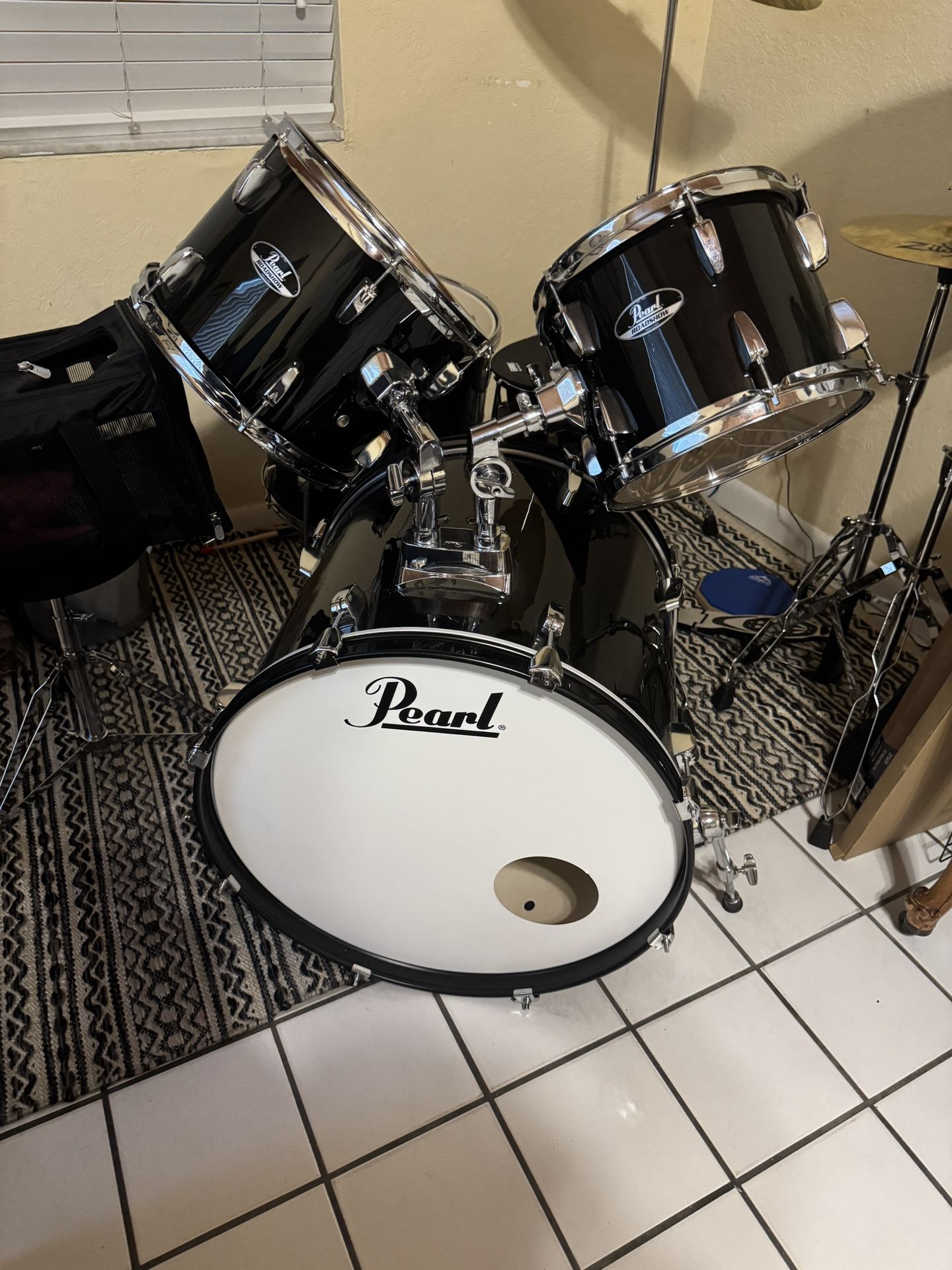Pearl Drum Set
