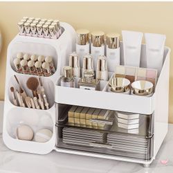 Large Capacity Make up Organizer 