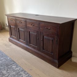 Credenza