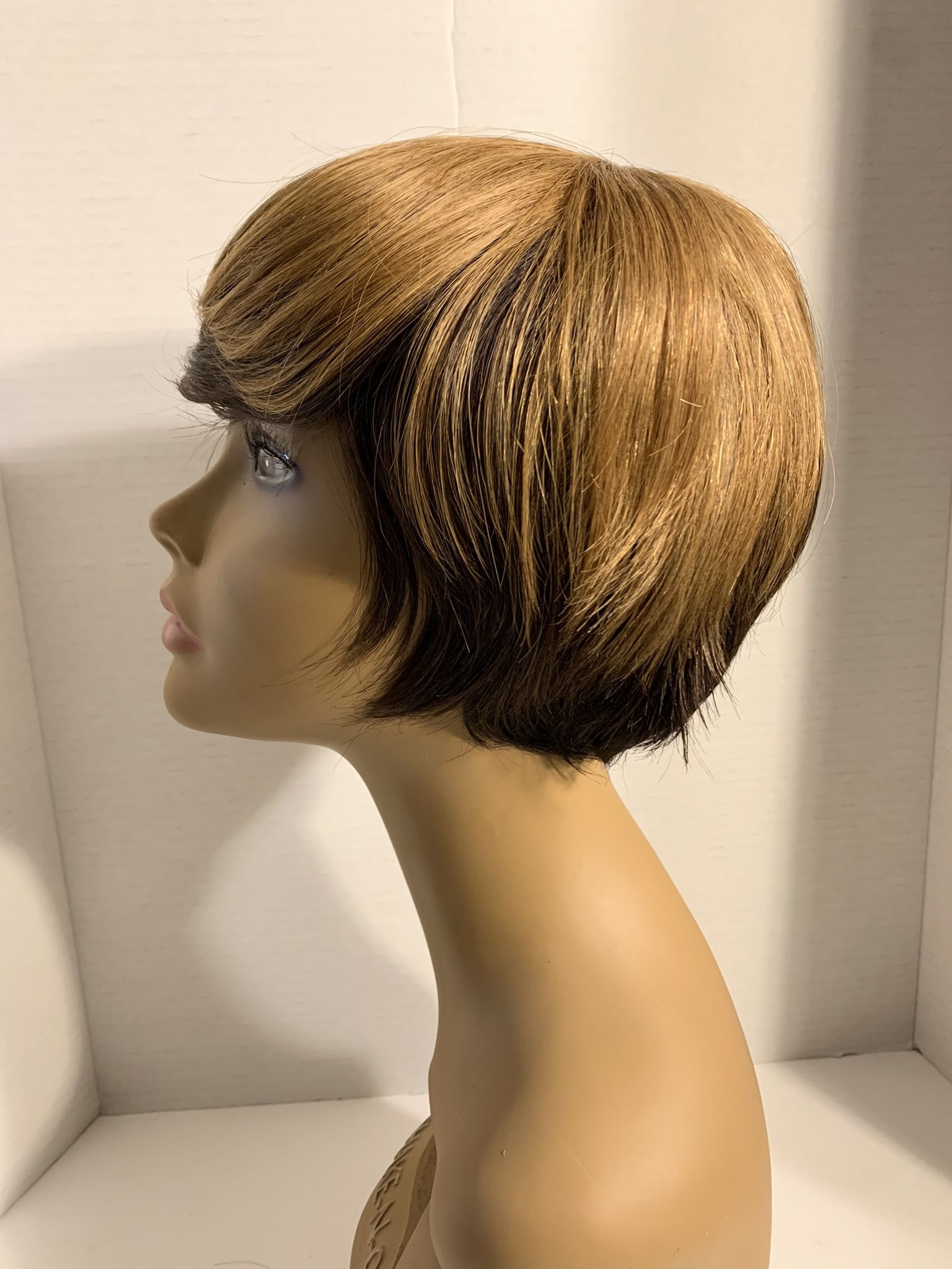 NEW 3-tone Honey Blonde/ Dark Brown/2B Short Pixie Cut Wig