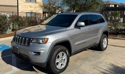 2017 Jeep Grand Cherokee Laredo 4x4