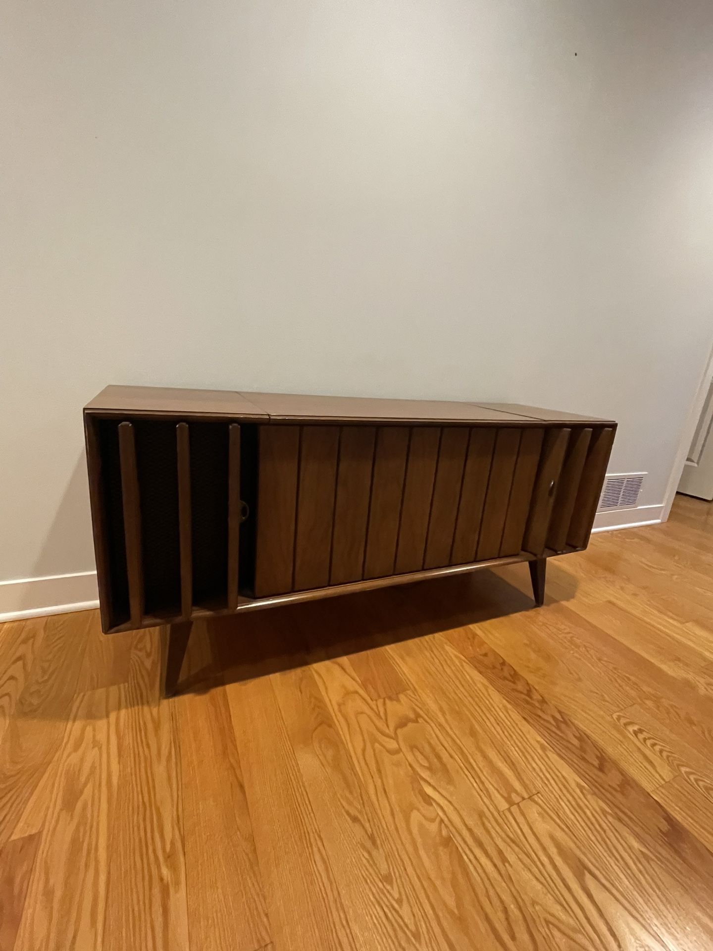 Vintage Zenith X960 Console Phonograph Mid Century Modern MCM