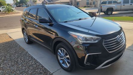 2017 Hyundai Santa Fe SE v6 3-row