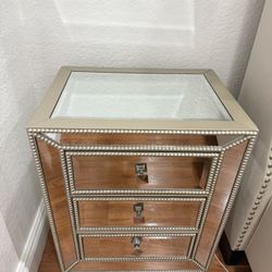 Dresser & 2 Nightstand Table 